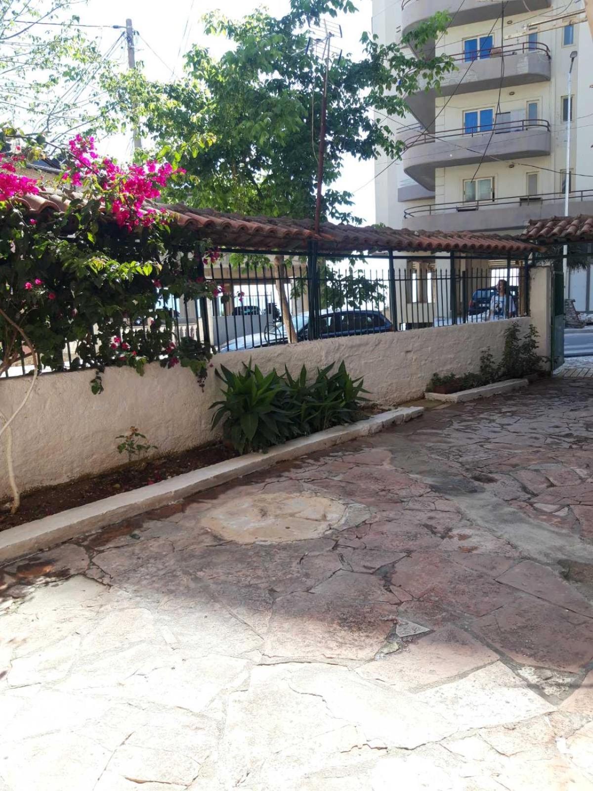 Gogo'S Sea Side Apartment Sarandë Exteriör bild
